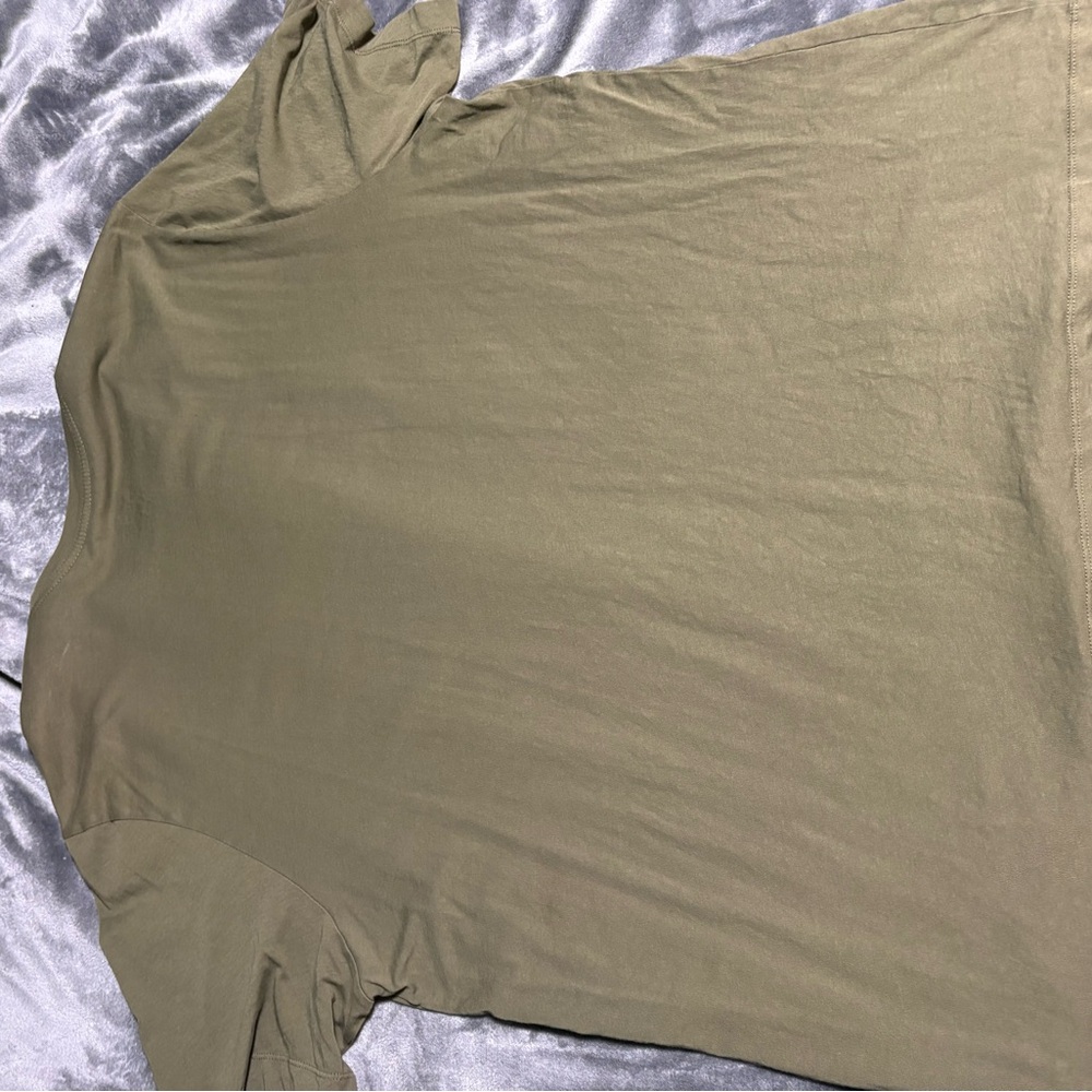 Nike Men's T-Shirt in Olive with Colorful Logo 3xl xxxl like new - Picture 4 of 5